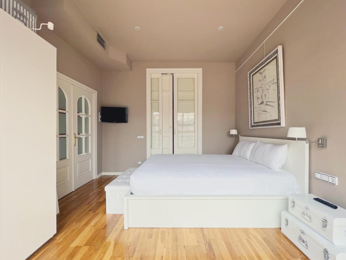 Stay U-Nique Apartments Urquinaona Barcelona Eksteriør billede
